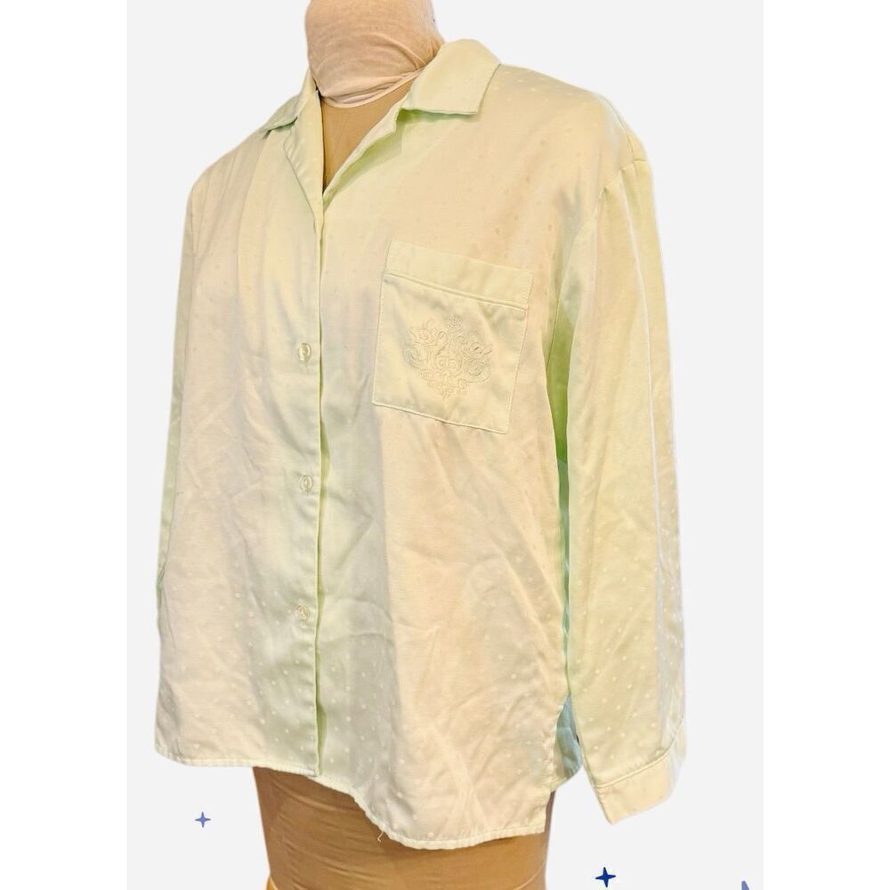 Miss Elaine Women’s Pajama Set Size M Light Green Faint Polka Dots 2-Pieces